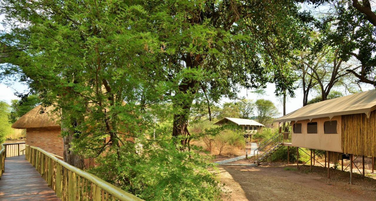 Jackalberry Chobe Hotel Kasane Exterior photo